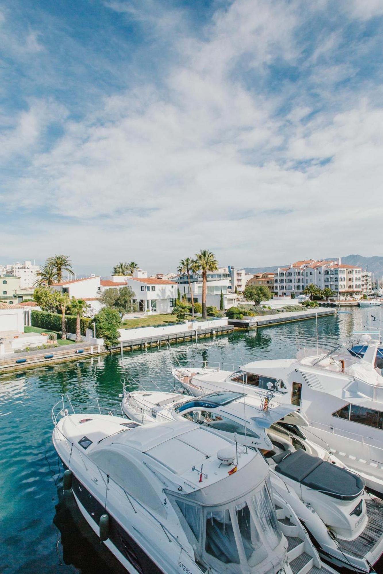 Cargols De Mar Villa Empuriabrava Exterior photo
