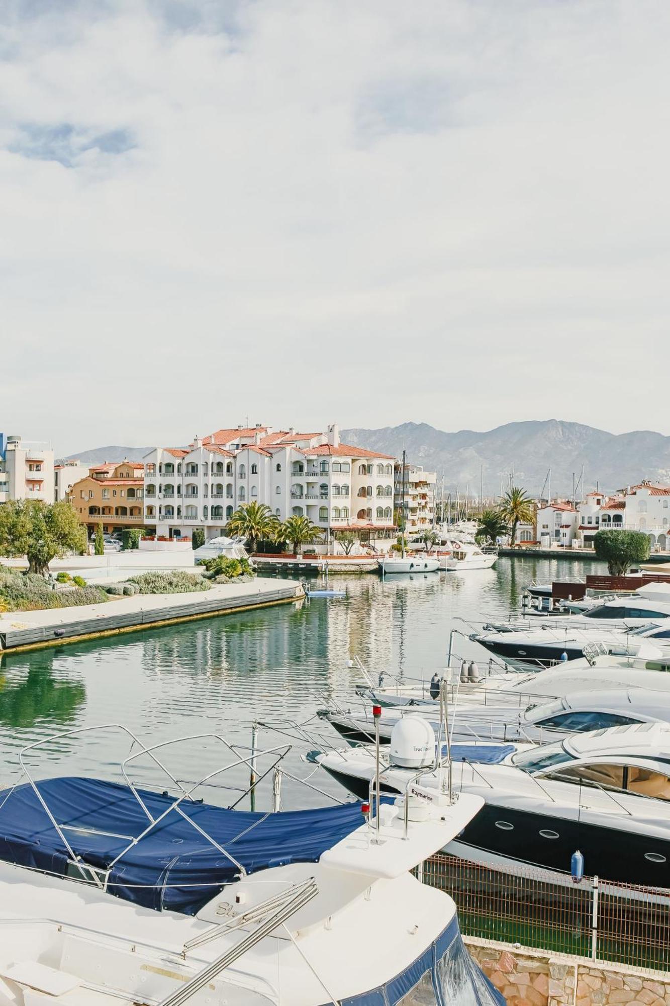 Cargols De Mar Villa Empuriabrava Exterior photo